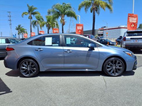 Certified 2025 Toyota Corolla XSE FWD image 3