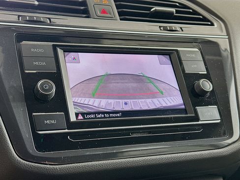 Used 2023 Volkswagen Tiguan S image 22