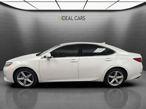 Used 2014 Lexus ES 350 w/ Luxury Package FWD image 2