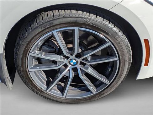 Used 2022 BMW 330i Sedan w/ Premium Package 2 image 25