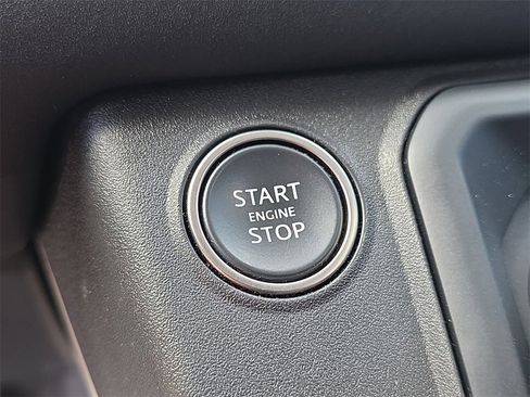 Used 2024 Land Rover Defender 90 S image 30