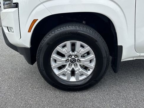 Certified 2024 Nissan Frontier SV w/ SV Convenience Package image 12