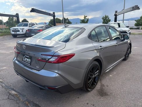 Used 2025 Toyota Camry SE image 10