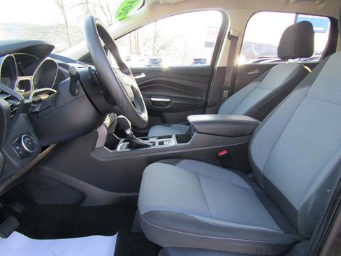 Used 2017 Ford Escape SE image 13