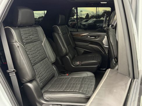 Used 2023 Cadillac Escalade Sport Platinum w/ LPO, ONYX Package AWD/4WD image 38
