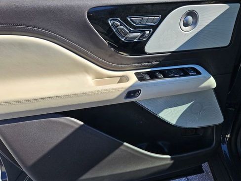 Used 2020 Lincoln Aviator Black Label w/ Dynamic Handling Package image 12