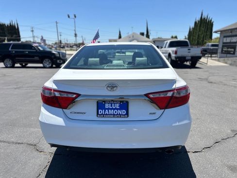 Used 2016 Toyota Camry SE FWD image 5