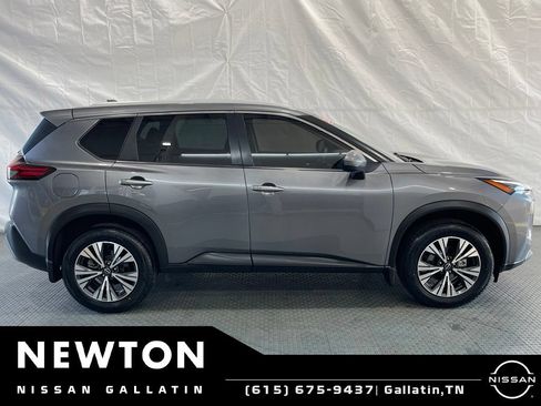 Used 2023 Nissan Rogue SV w/ SV Premium Package AWD/4WD image 3