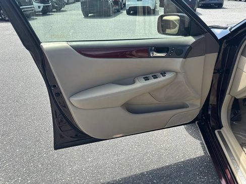 Used 2002 Lexus ES 330 FWD image 23