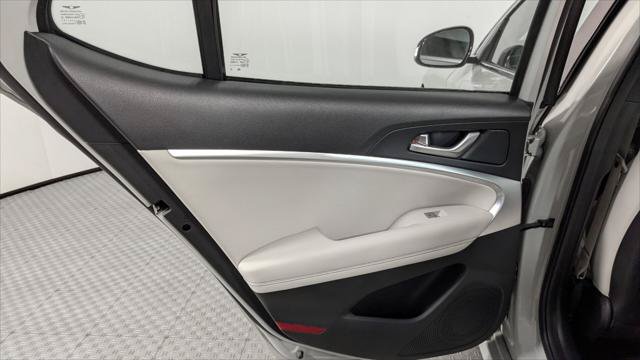 Used 2025 Genesis G70 2.5T AWD/4WD image 14