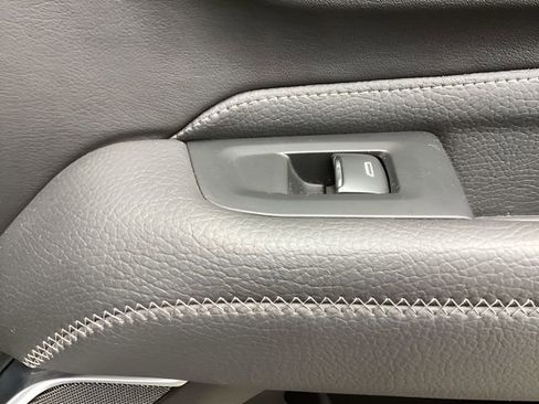 Used 2021 GMC Yukon XL Denali w/ Denali Premium Package image 26