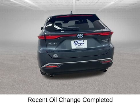 Used 2021 Toyota Venza Limited w/ Advanced Technology Package image 12