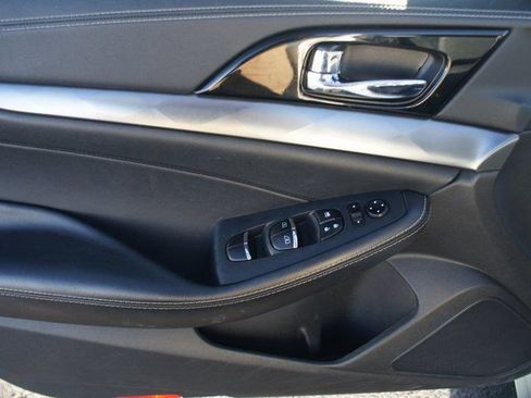 Used 2023 Nissan Maxima SV w/ Floor Mat Group image 29