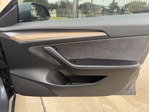 Used 2023 Tesla Model 3 Standard Range image 44