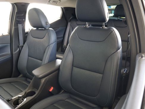 Used 2022 Chevrolet Bolt EUV Premier w/ Launch Edition FWD image 19