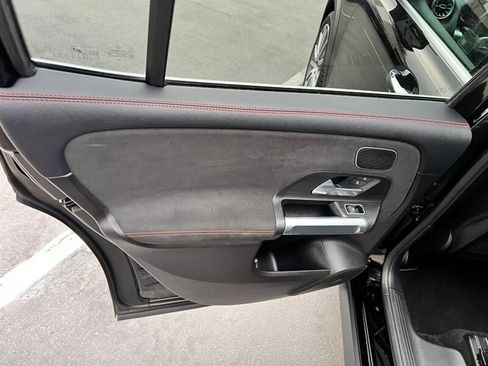 Used 2020 Mercedes-Benz GLB 250 4MATIC w/ AMG Line image 23