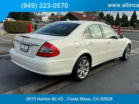 Used 2009 Mercedes-Benz E 350 4MATIC Sedan image 6