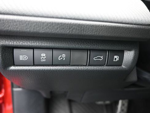 Used 2025 Toyota Camry SE w/ Convenience Package FWD image 21