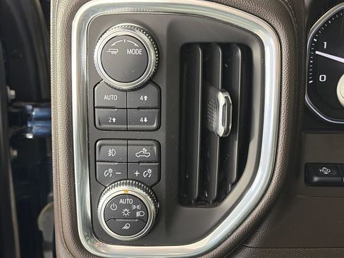 Used 2020 GMC Sierra 3500 Denali w/ Denali Ultimate Package image 24