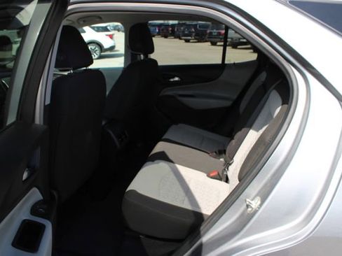Used 2024 Chevrolet Equinox LS w/ LS Convenience Package FWD image 15