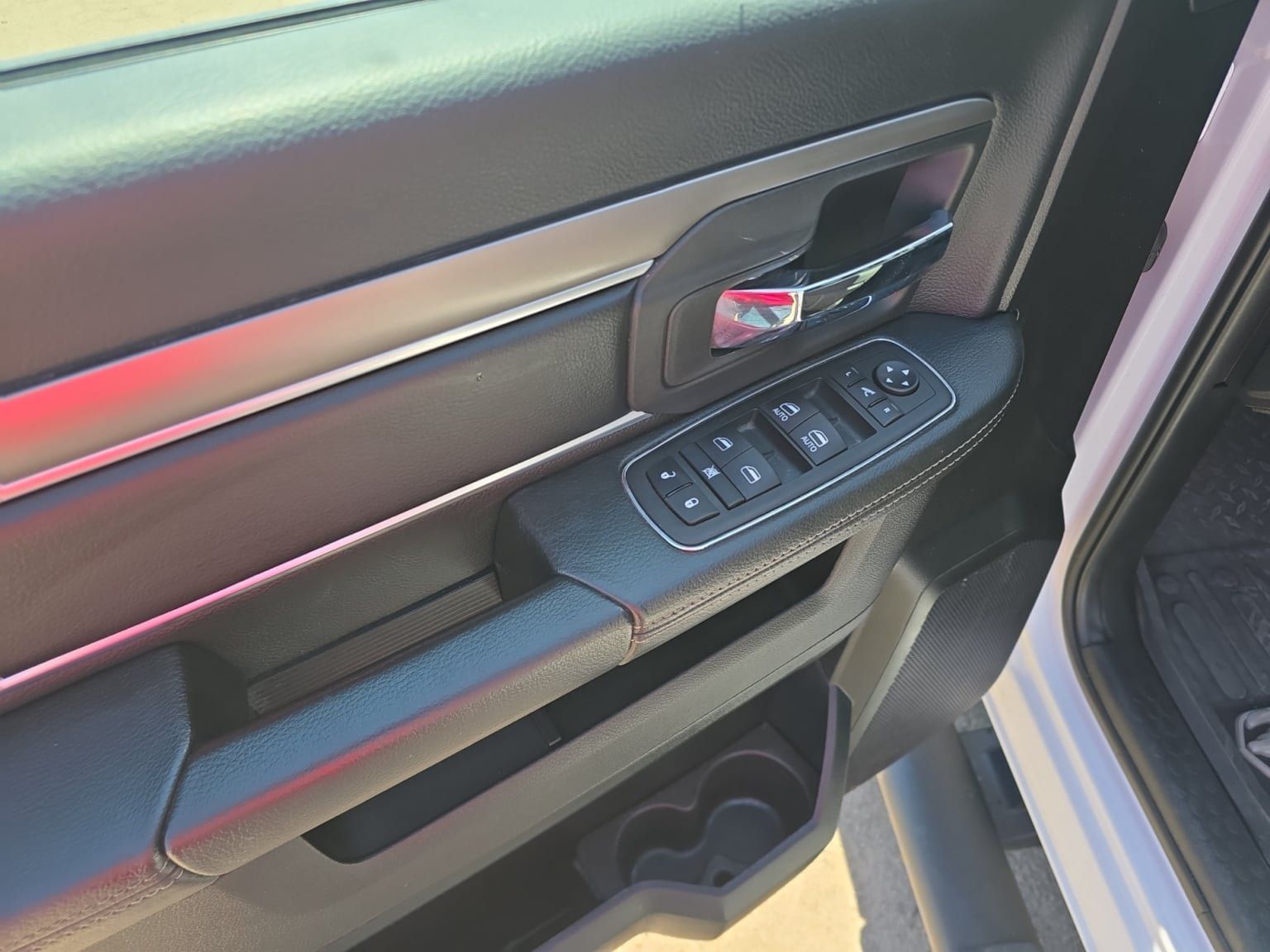 Used 2024 RAM 1500 Warlock AWD/4WD image 11