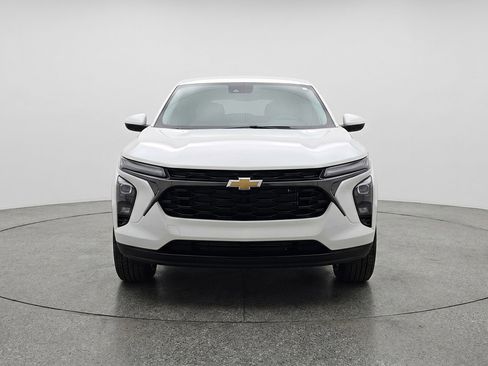 Used 2025 Chevrolet Blazer LT FWD image 2