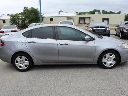 Used 2016 Dodge Dart SE w/ Convenience Group FWD image 9