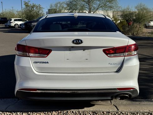 Used 2016 Kia Optima LX image 4
