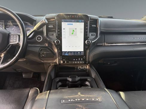 Used 2022 RAM 3500 Limited image 11