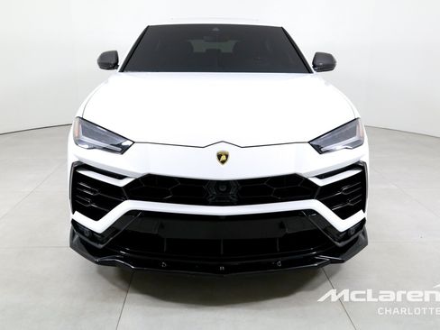 Used 2022 Lamborghini Urus AWD/4WD image 4