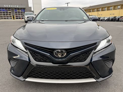 Used 2020 Toyota Camry XSE image 2