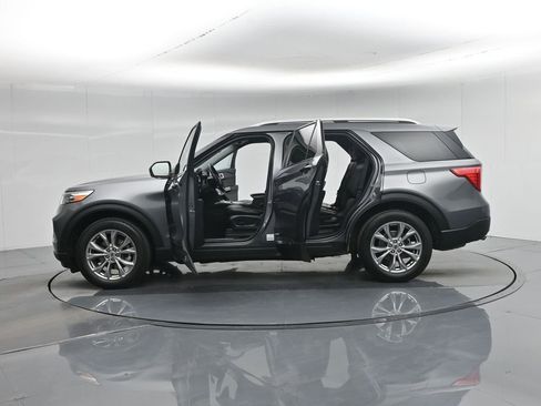 Certified 2023 Ford Explorer Limited image 5