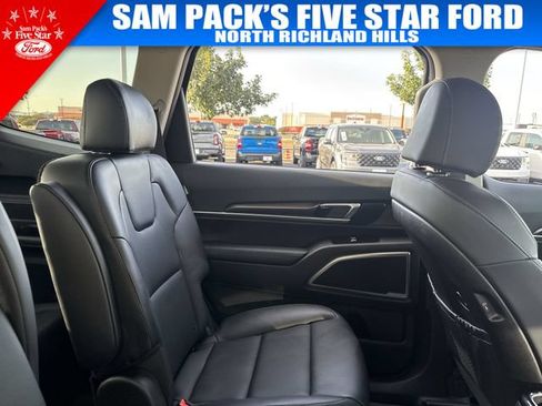 Used 2025 Kia Telluride S FWD image 16
