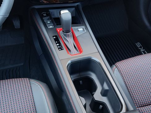 New 2026 Nissan Kicks SR w/ SR Premium Package FWD image 10