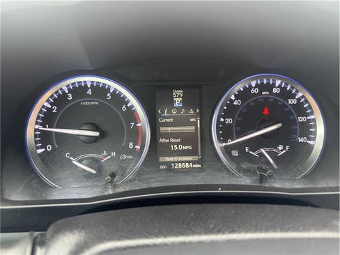 Used 2016 Toyota Highlander XLE FWD image 29