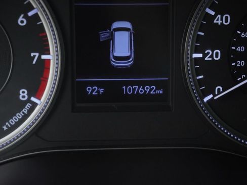 Used 2020 Hyundai Santa Fe SE FWD image 19