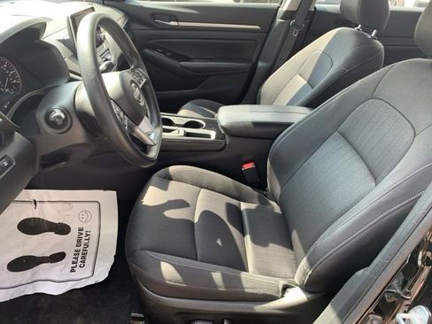 Used 2023 Nissan Altima 2.5 SV FWD image 13