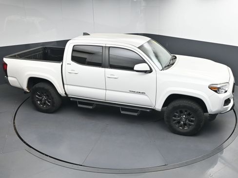Used 2020 Toyota Tacoma SR5 image 36
