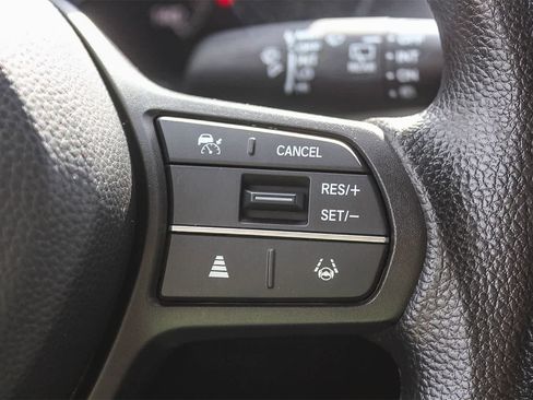 Used 2023 Honda HR-V LX image 33