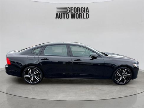 Used 2020 Volvo S90 T6 R-Design image 6