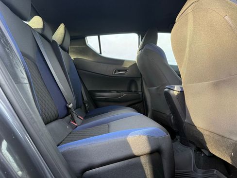 Certified 2022 Toyota C-HR XLE image 19