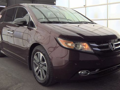 Used 2015 Honda Odyssey Touring image 1