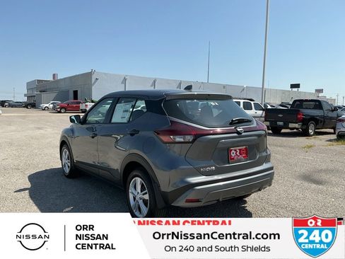 New 2025 Nissan Kicks Play S image 7