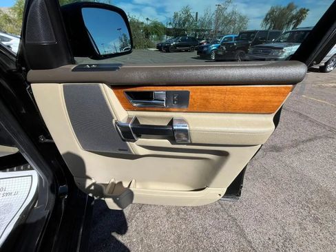 Used 2011 Land Rover LR4 HSE AWD/4WD image 12