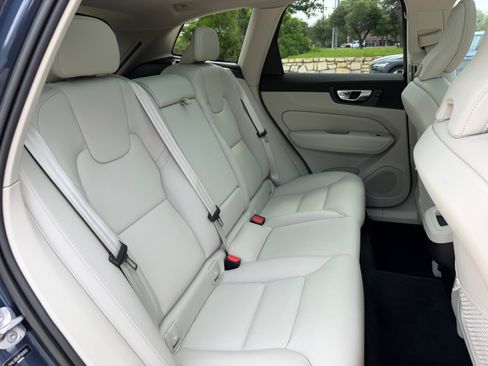 Certified 2023 Volvo XC60 B5 Plus FWD image 12