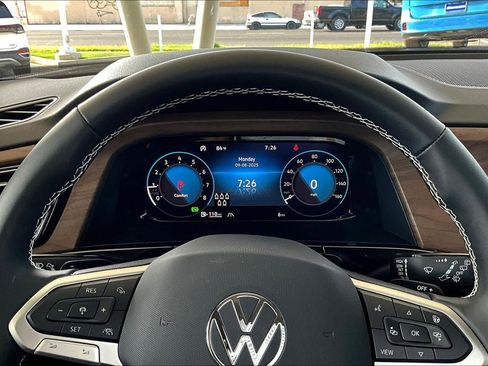 New 2026 Volkswagen Atlas SE FWD image 23