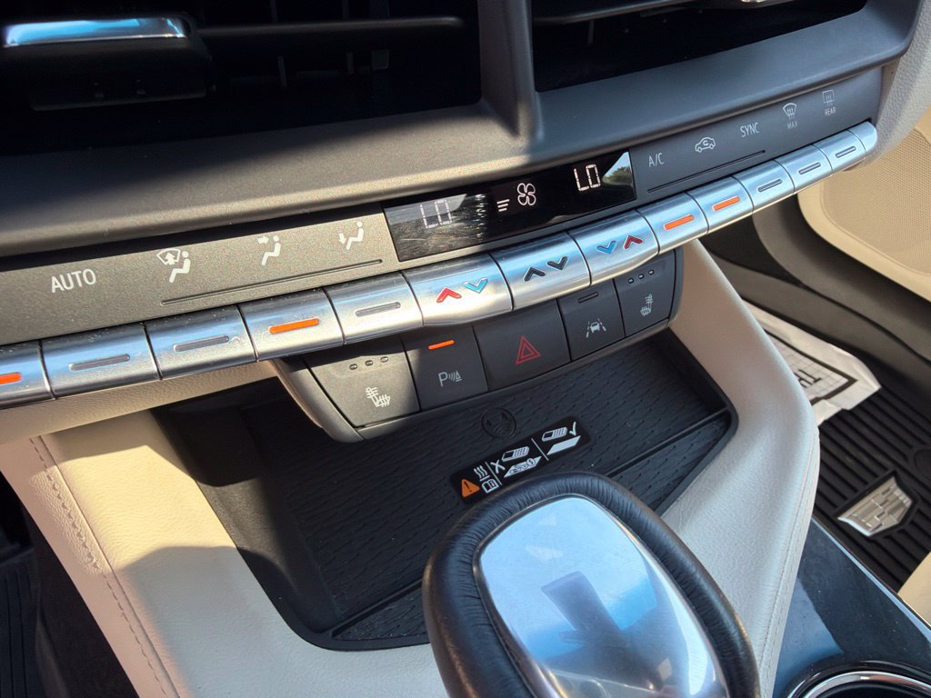 Used 2024 Cadillac CT4 Luxury w/ Sun And Sound Package AWD/4WD image 29