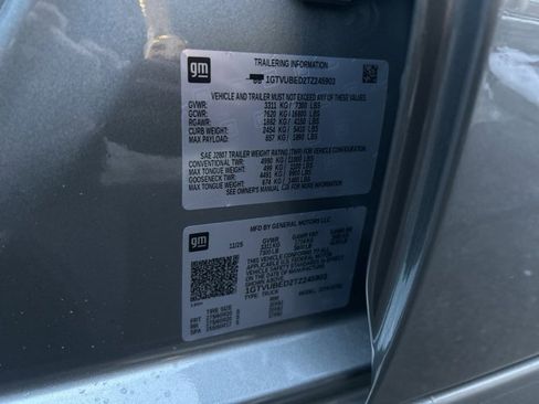 New 2026 GMC Sierra 1500 SLE w/ Preferred Package image 9