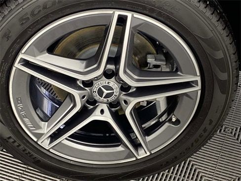 Used 2020 Mercedes-Benz GLC 300 4MATIC w/ AMG Line image 28