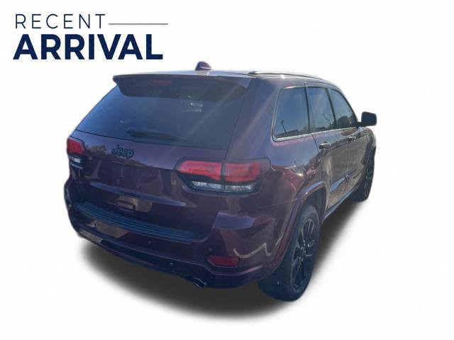 Used 2019 Jeep Grand Cherokee Altitude AWD/4WD image 3
